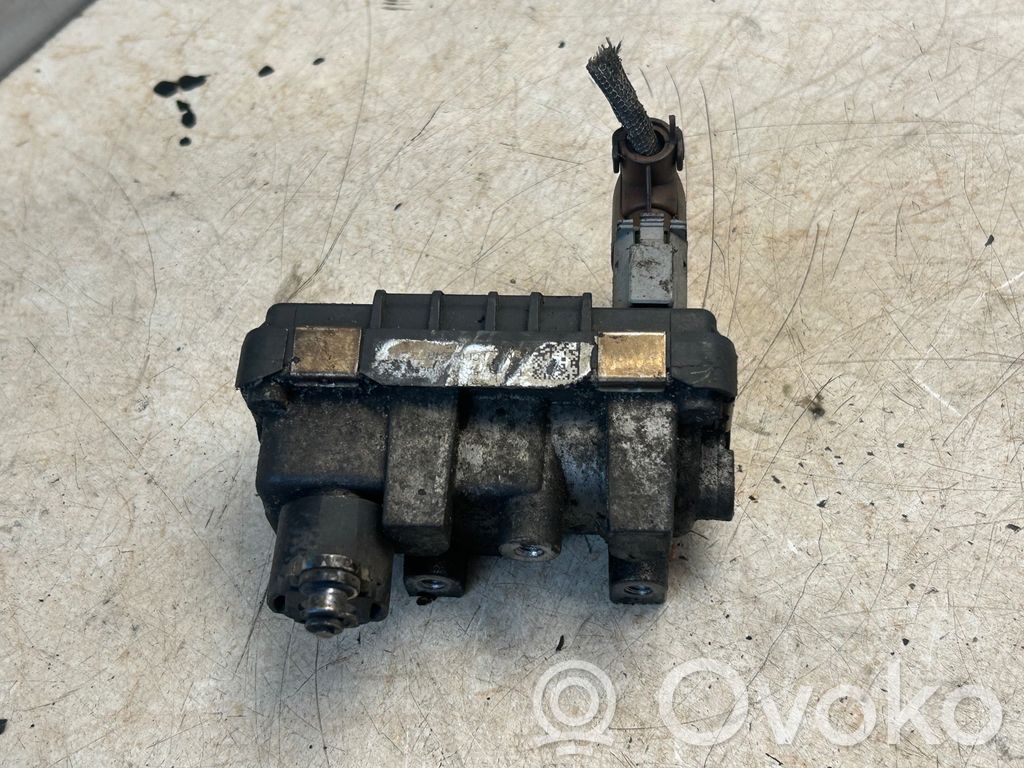 BMW 1 E81 E87 Turbīnu elektriskās vadības pievads 