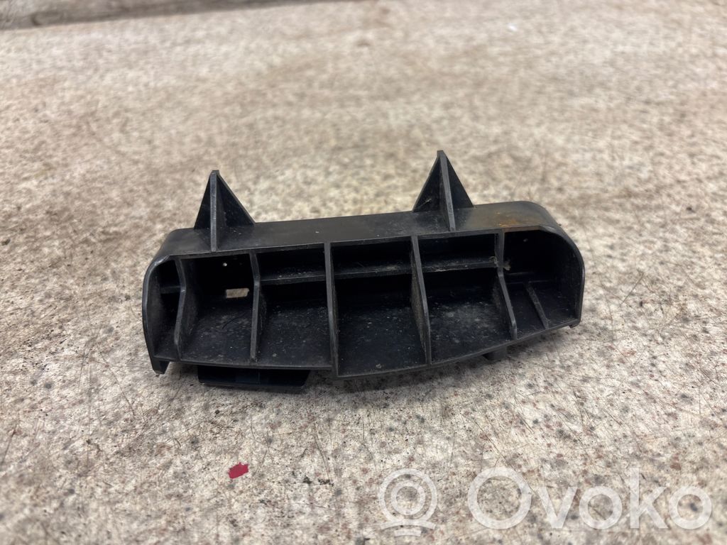 Toyota Avensis T270 Rear bumper mounting bracket 