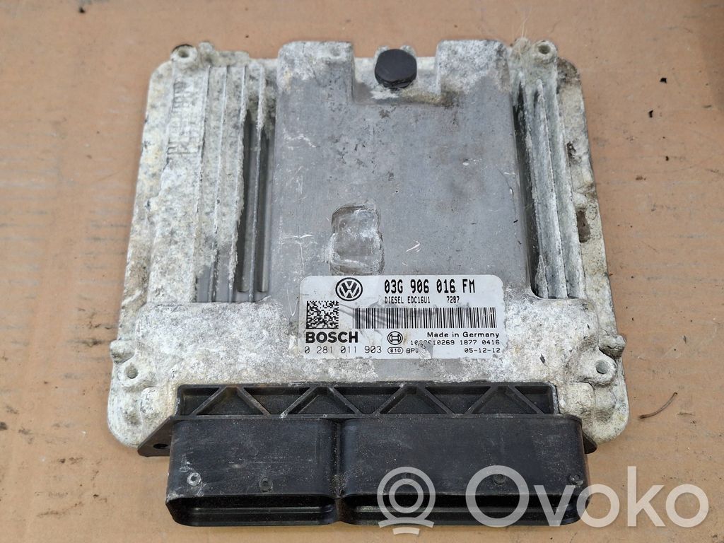 Volkswagen Golf VI Engine control unit/module 