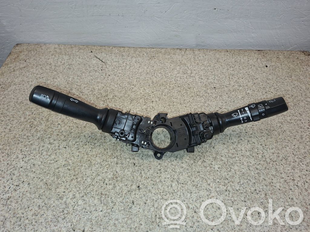 Hyundai i40 Interruptor/palanca de limpiador de luz de giro 