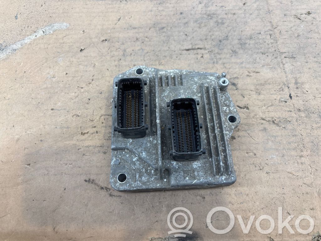 Opel Astra J Engine control unit/module 