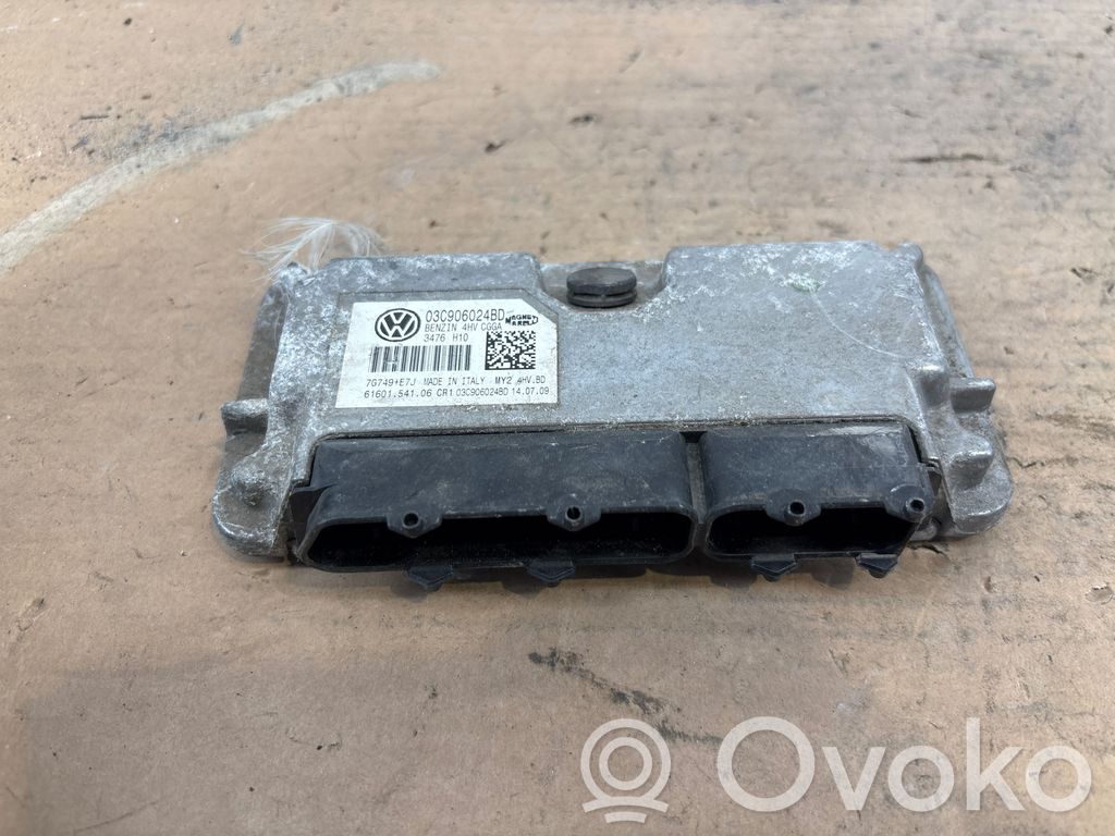 Volkswagen Golf VI Engine control unit/module 