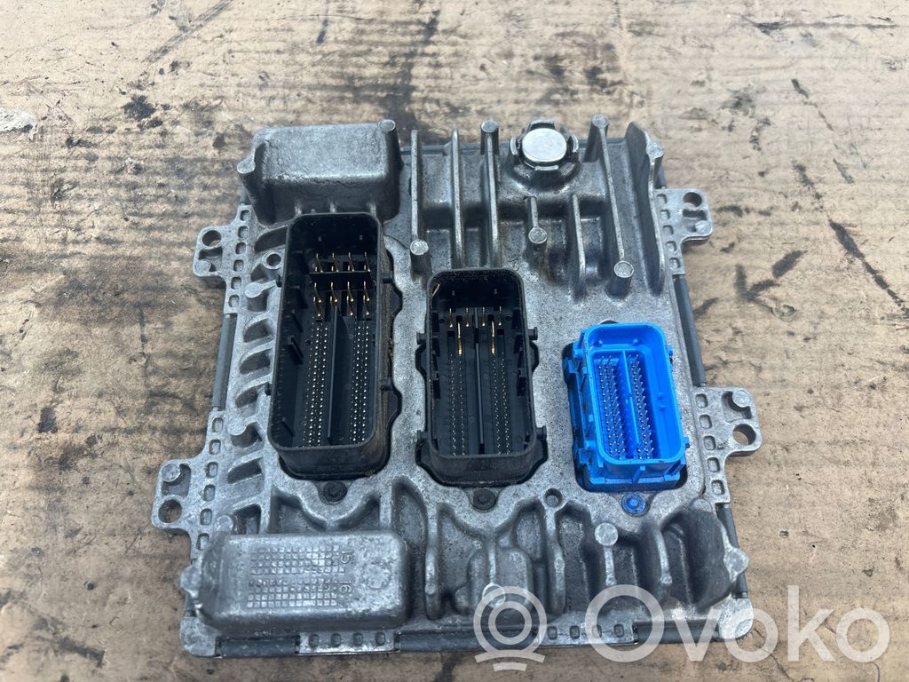 Opel Astra J Unidad de control/módulo del motor 
