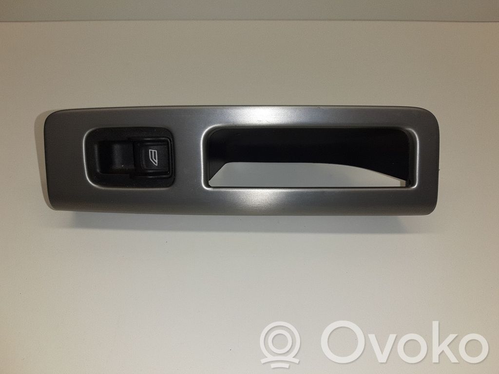 Electric window control switch   30773217,8663819