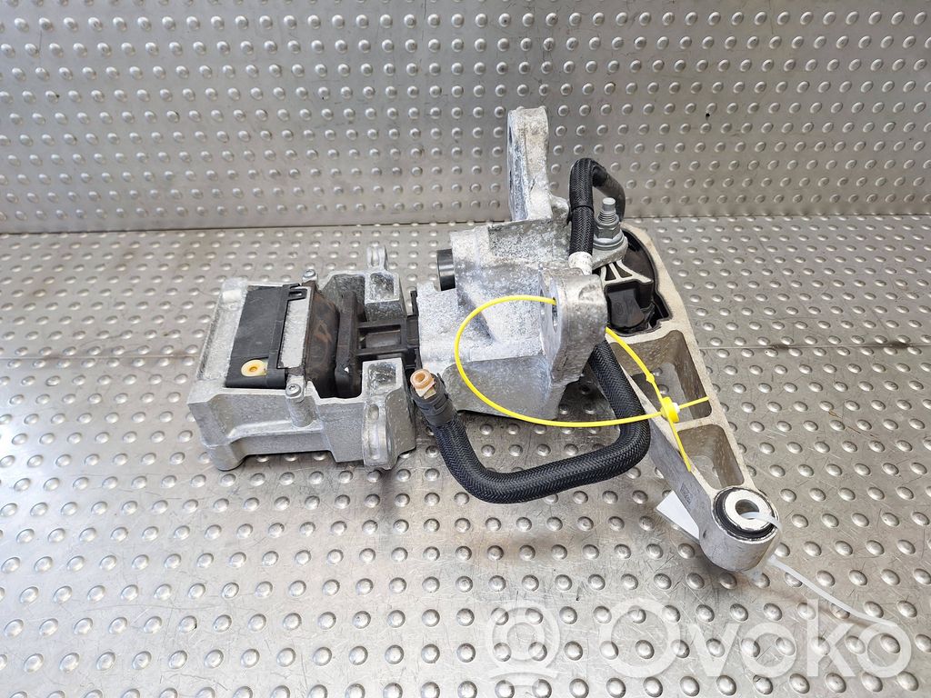 Land Rover Evoque II Engine mounting bracket 