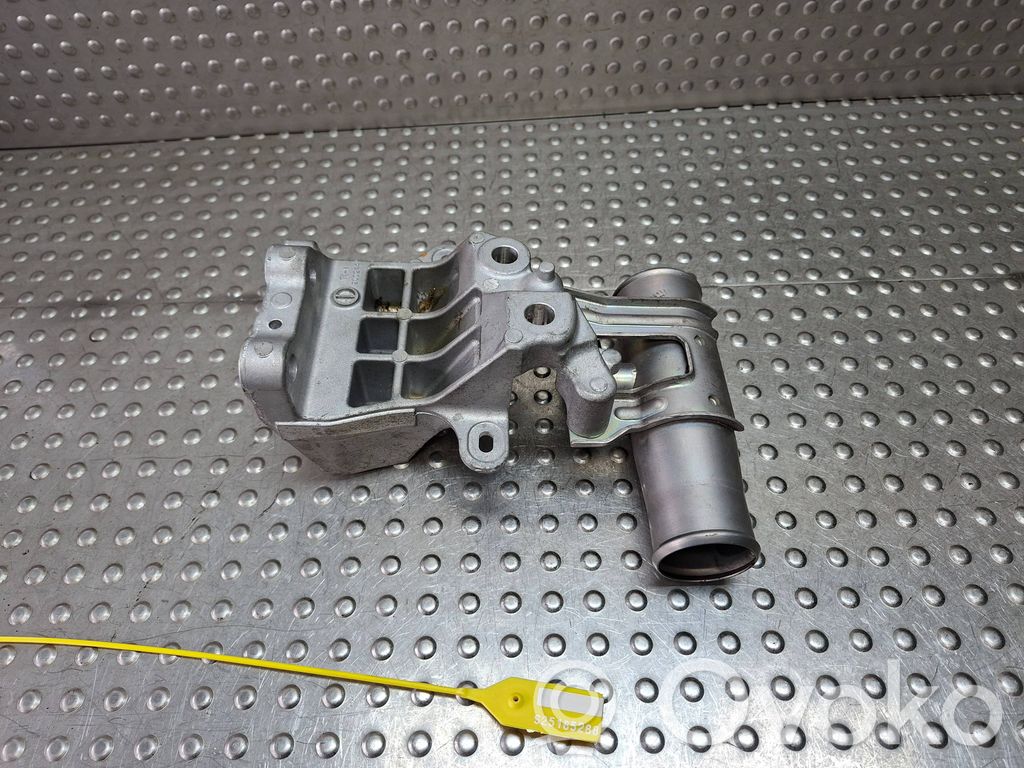 Engine mounting bracket   S25165288,200244,0261230452