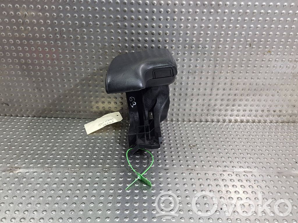 Armrest   8213678