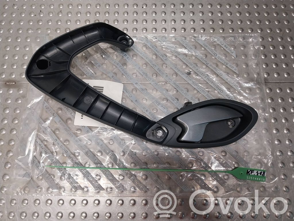 Manecilla interna puerta delantera   71765031