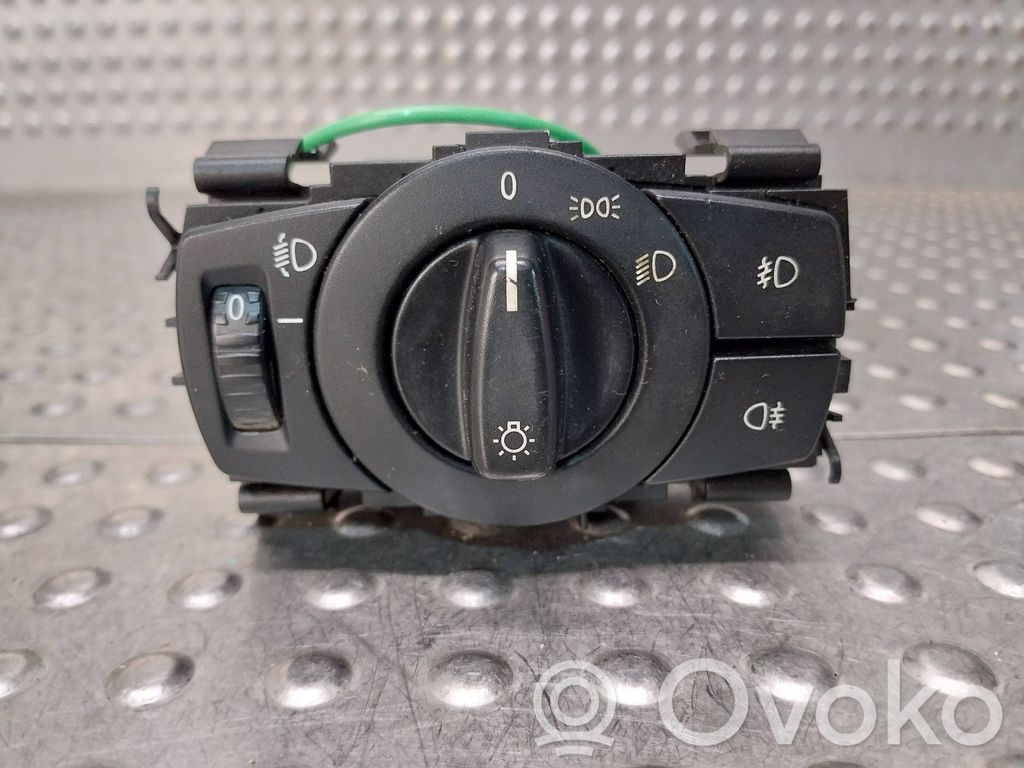 Lichtschalter   6932794