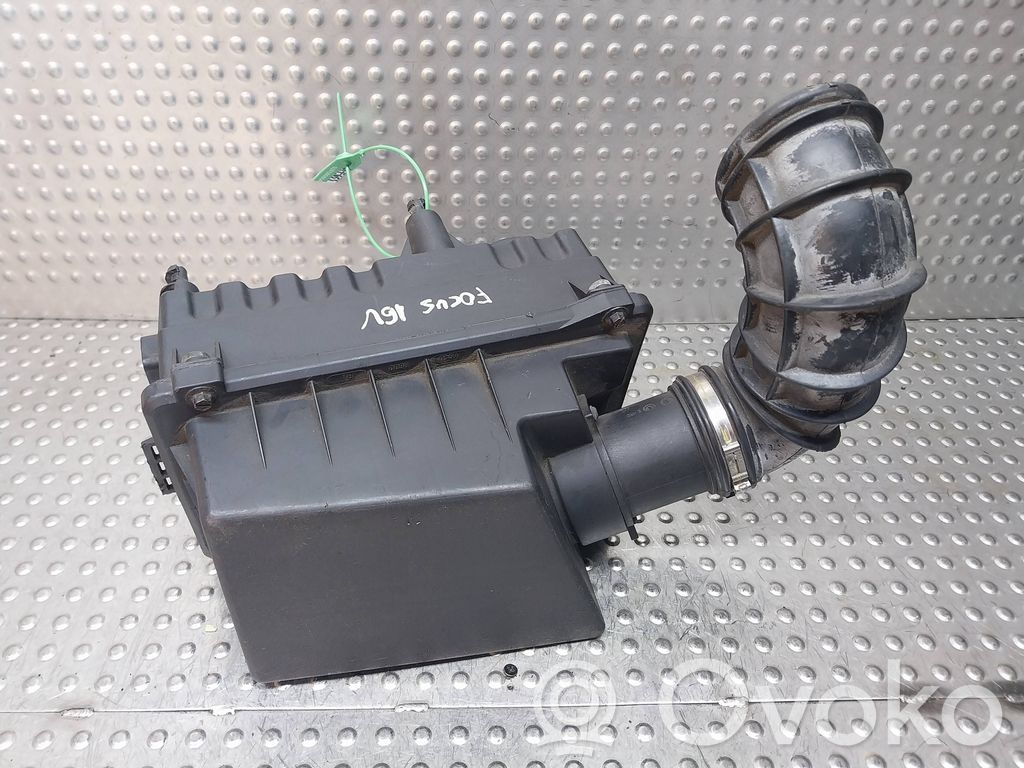 Ford Focus Air filter box 