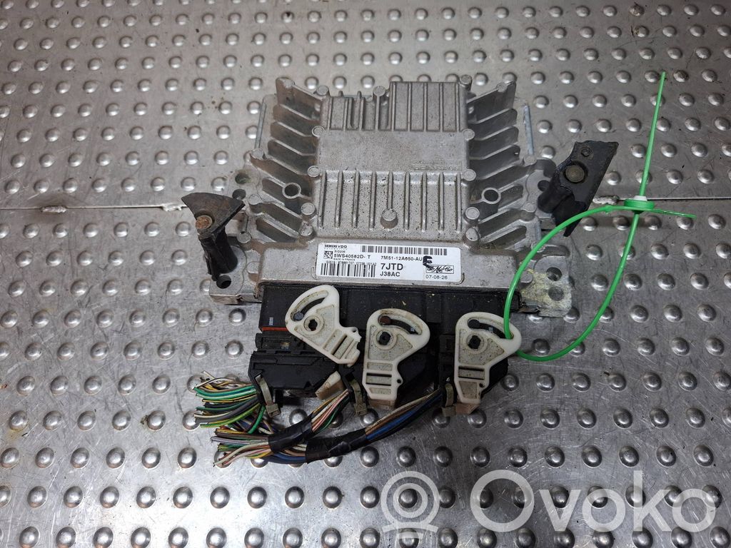 Ford C-MAX I Engine control unit/module ECU 