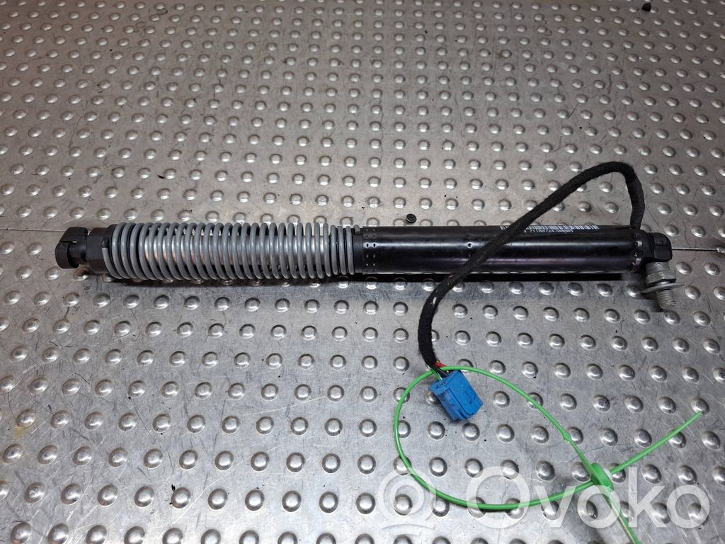 BMW 5 G30 G31 G38 Amortyzator / Siłownik tylnej klapy bagażnika 