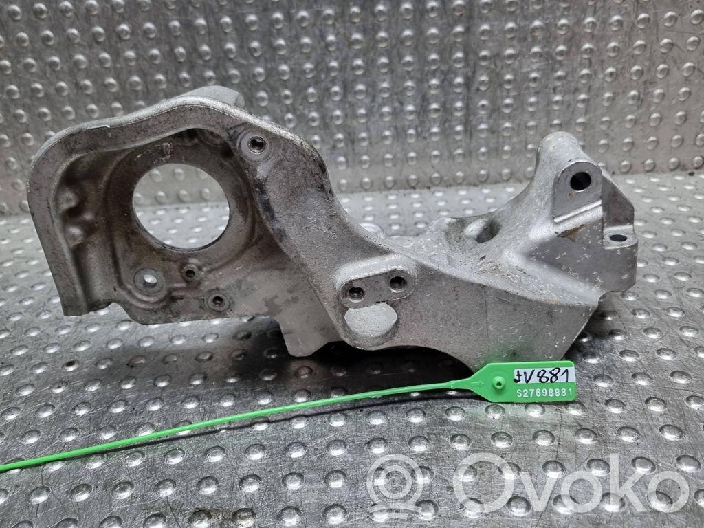 Volvo XC90 Suport generator/alternator 