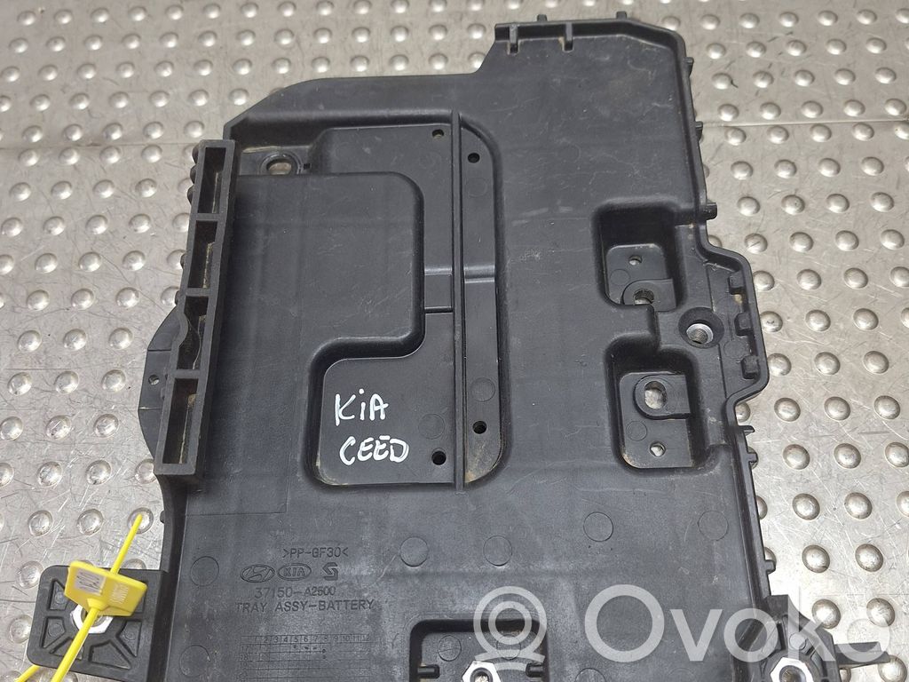 KIA Ceed Akumuliatoriaus dėžė 