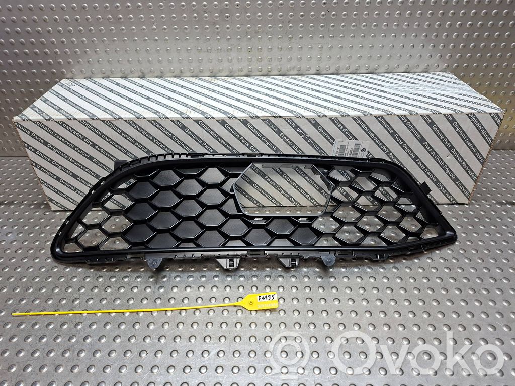 Alfa Romeo Giulia Grilă inferioară bară față 