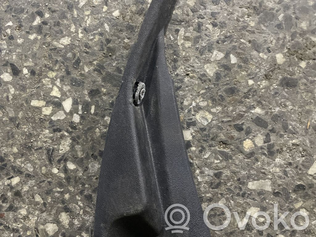 Mazda 3 II Windshield trim 