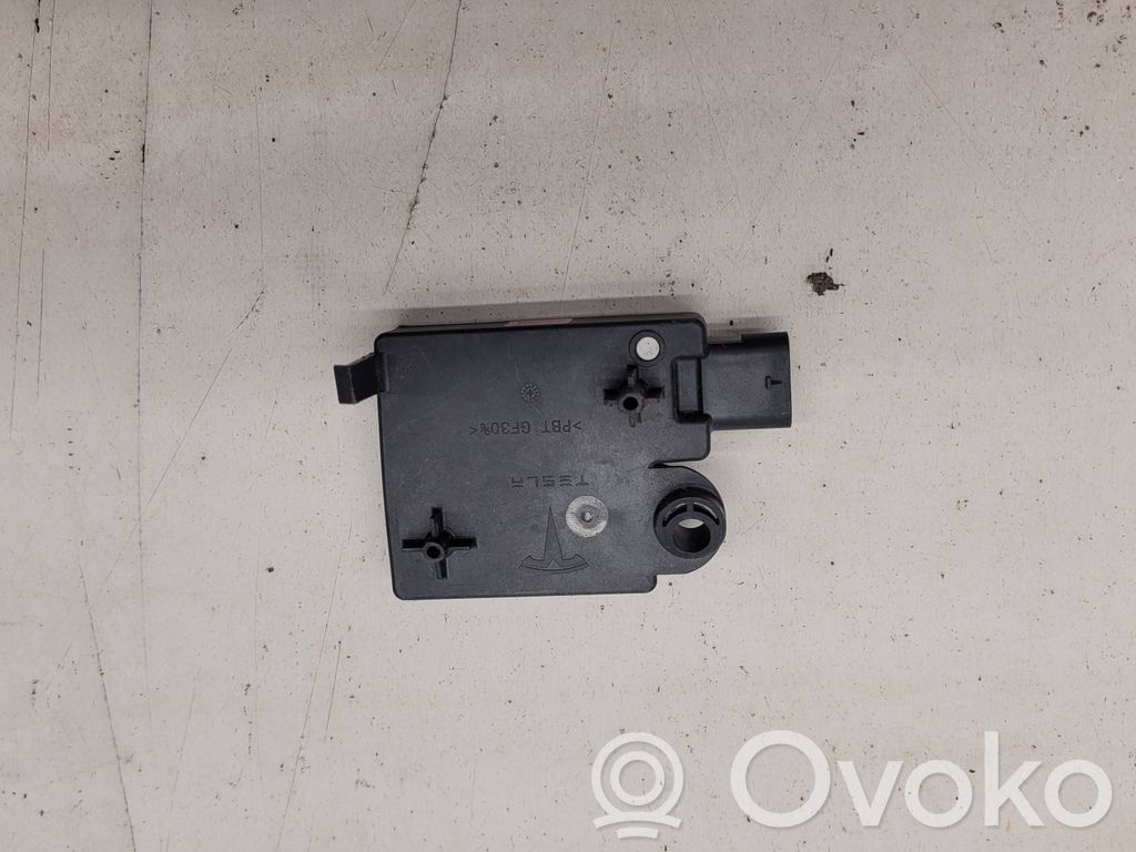 Other control units/modules   1089775