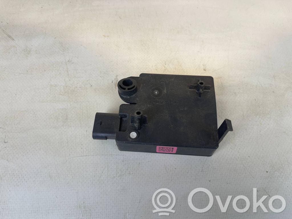 Central body control module   109785500H