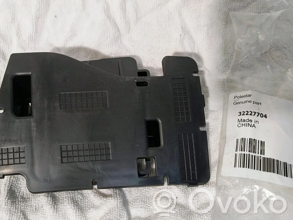 Front bumper mounting bracket   32227704