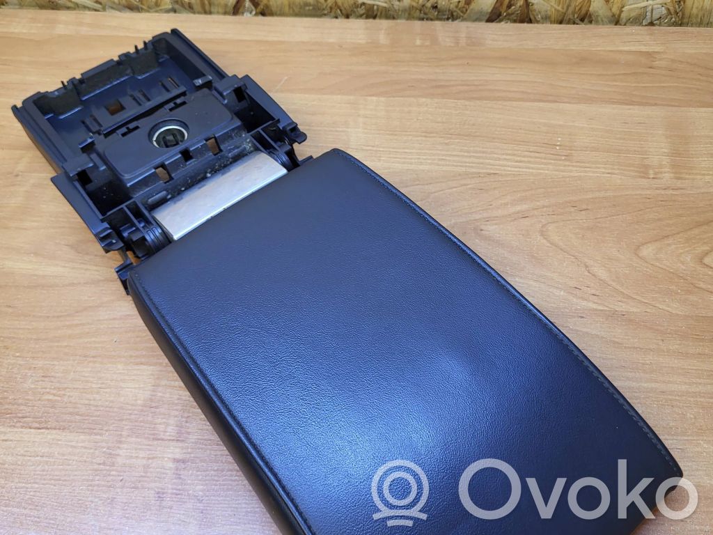 Volvo S80 Armrest 