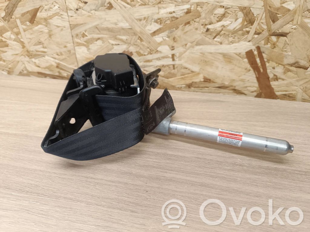Volvo XC70 Cinturón trasero 