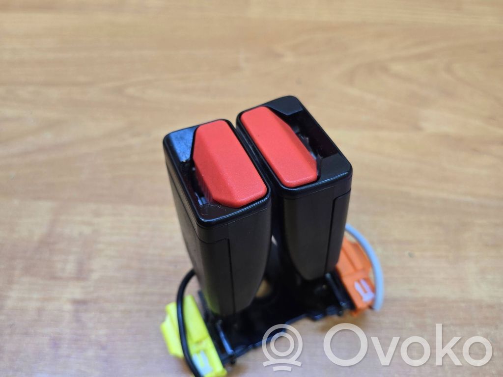Volvo V40 Rear seatbelt buckle 