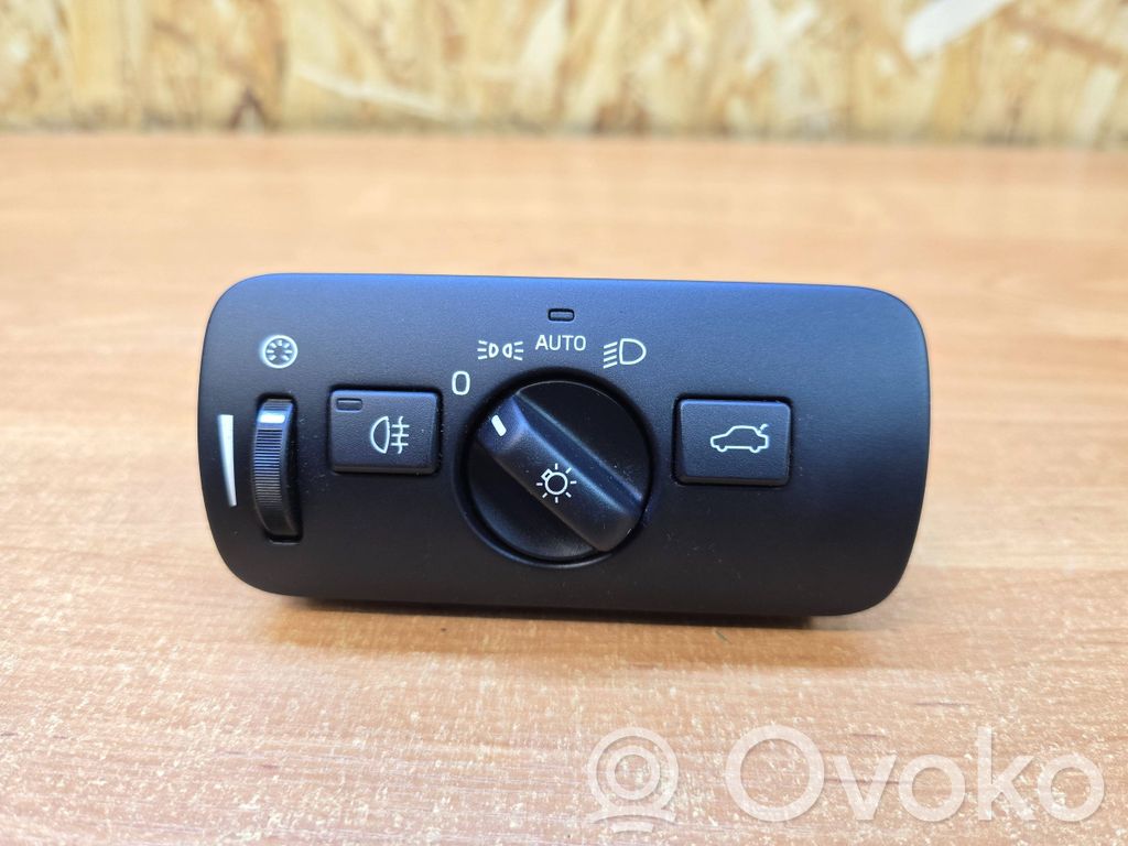 Volvo V40 Light switch 