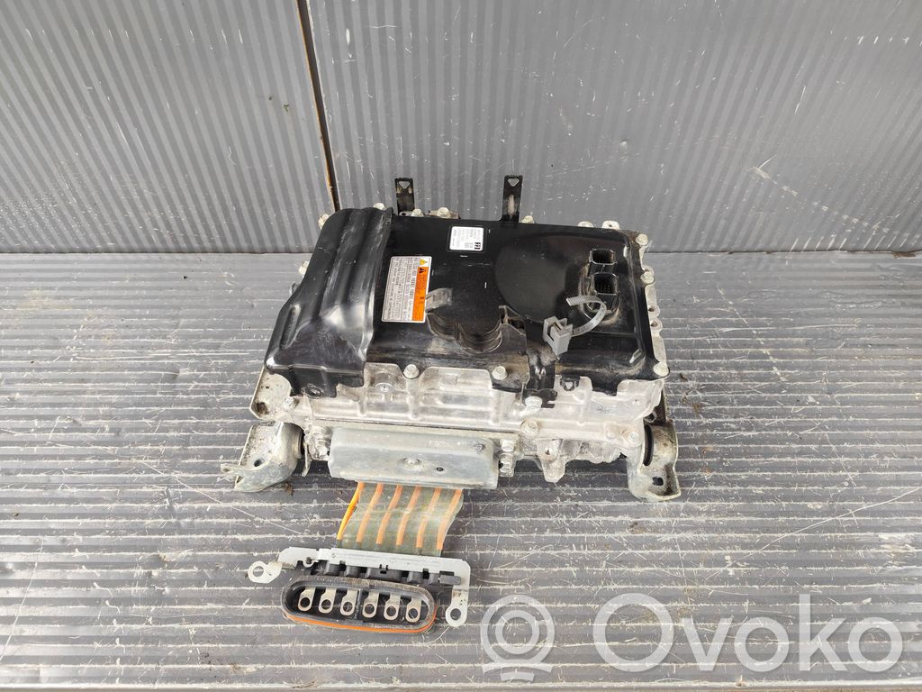 Toyota Yaris Cross Falownik / Przetwornica napięcia 