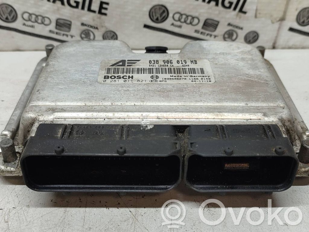 Motorsteuergerät/-modul   6M2112A650CA,1039S06270,0281011821,038906019NB