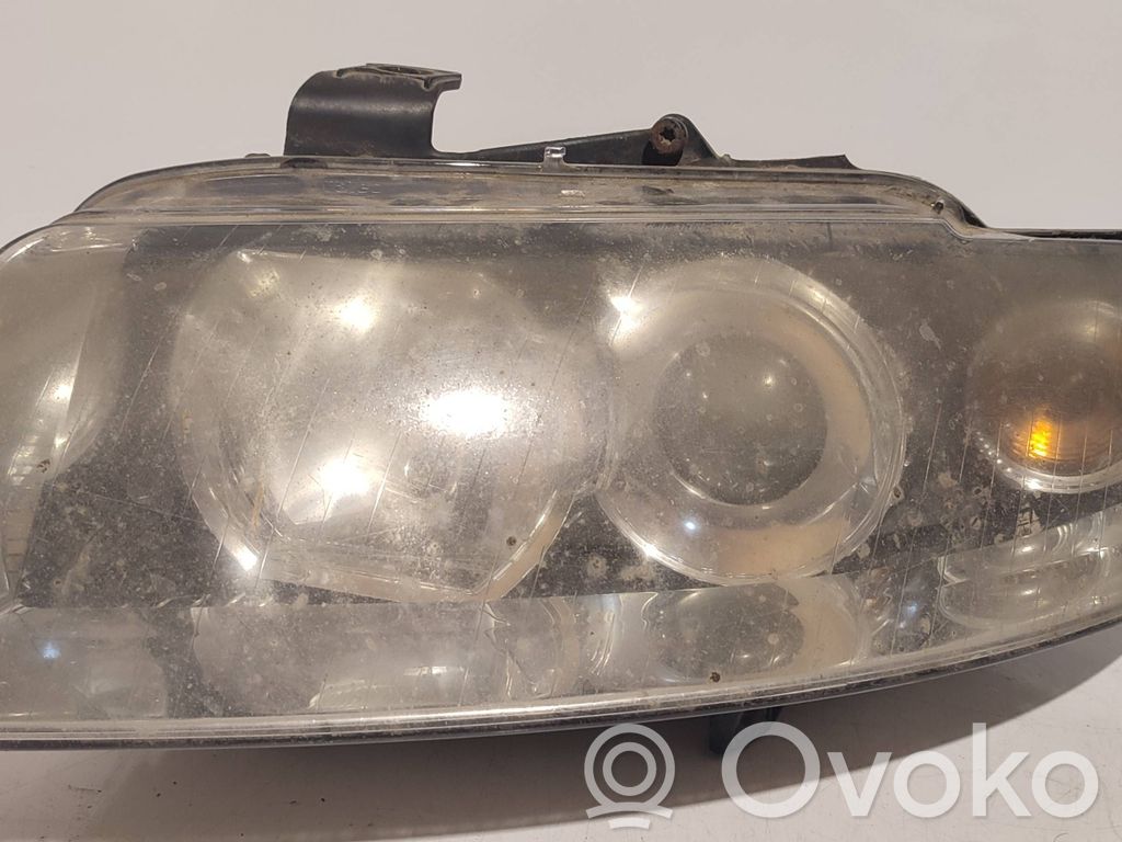Audi A4 S4 B6 8E 8H Scheinwerfer 