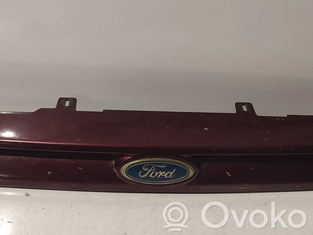 Front grill   91AG8200