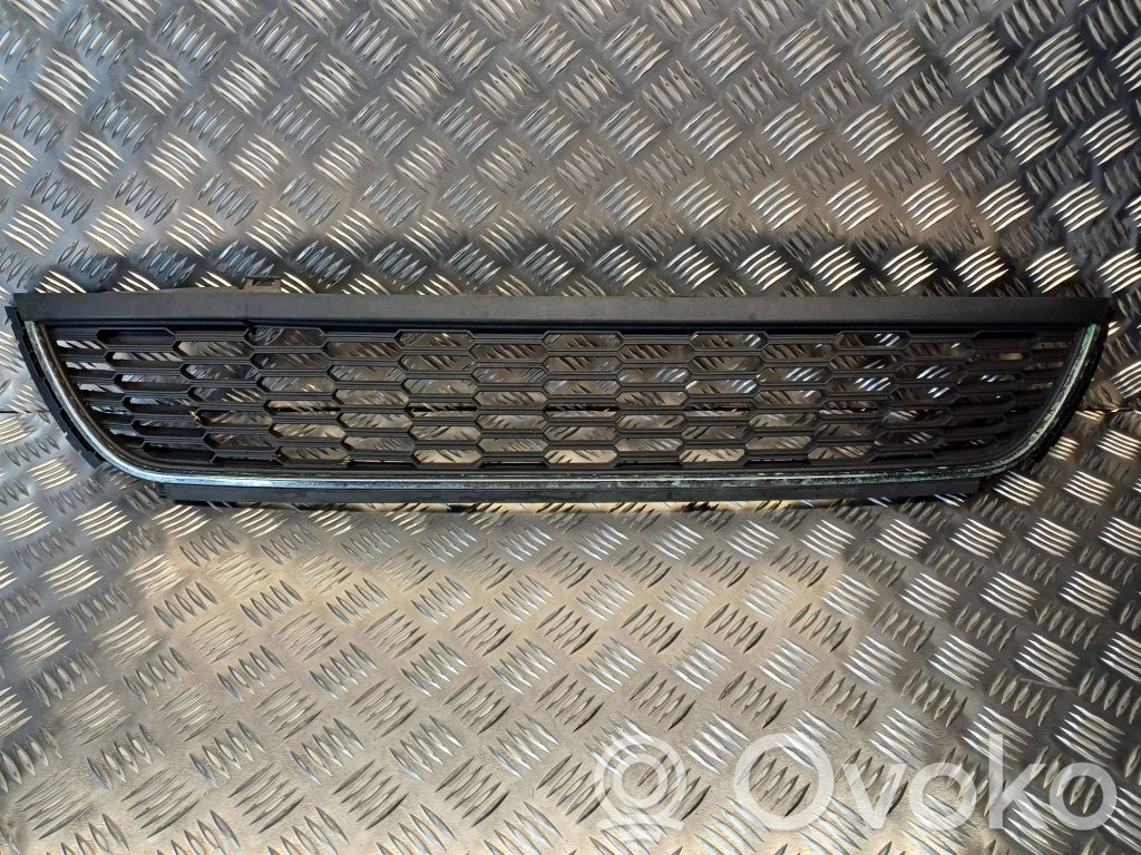 Volkswagen Polo V 6R Kratka dolna zderzaka przedniego 