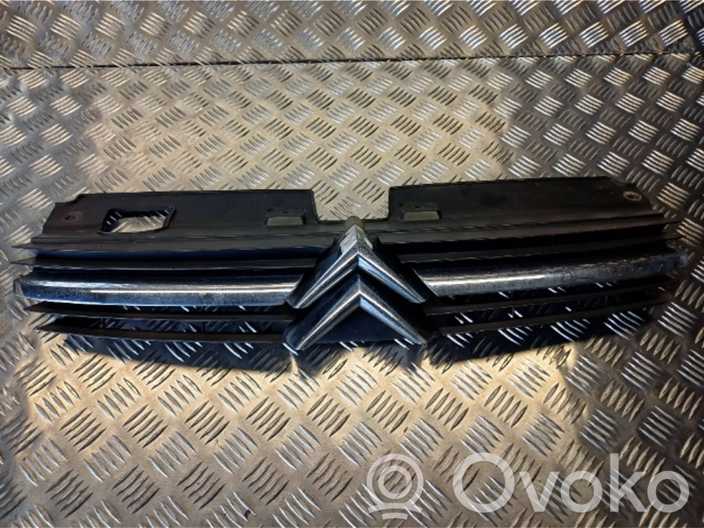 Front grill   9636751980,28857M