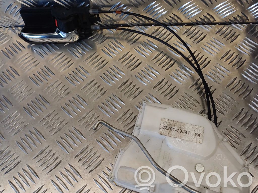Suzuki SX4 Priekšpusē slēdzene 