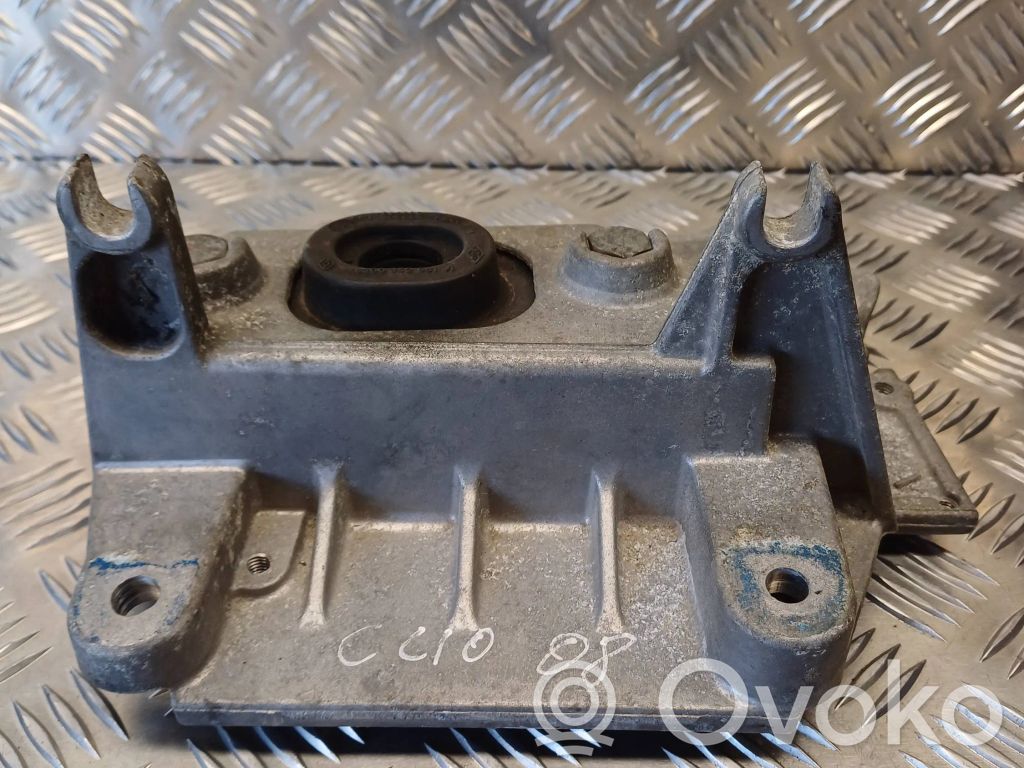 Renault Clio III Dzinēja spilvens 