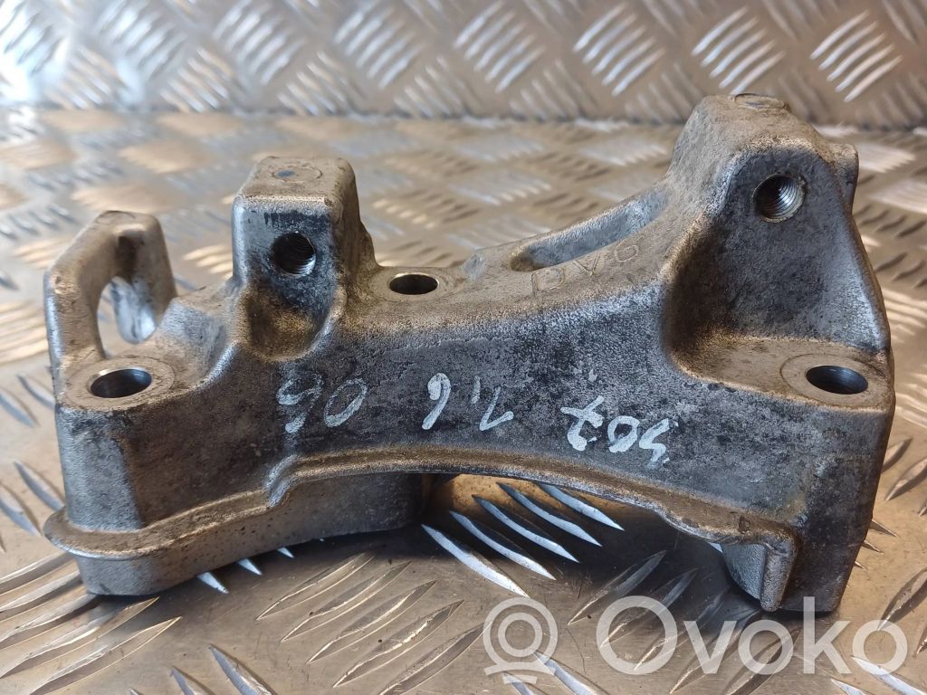 Peugeot 307 Engine mounting bracket 
