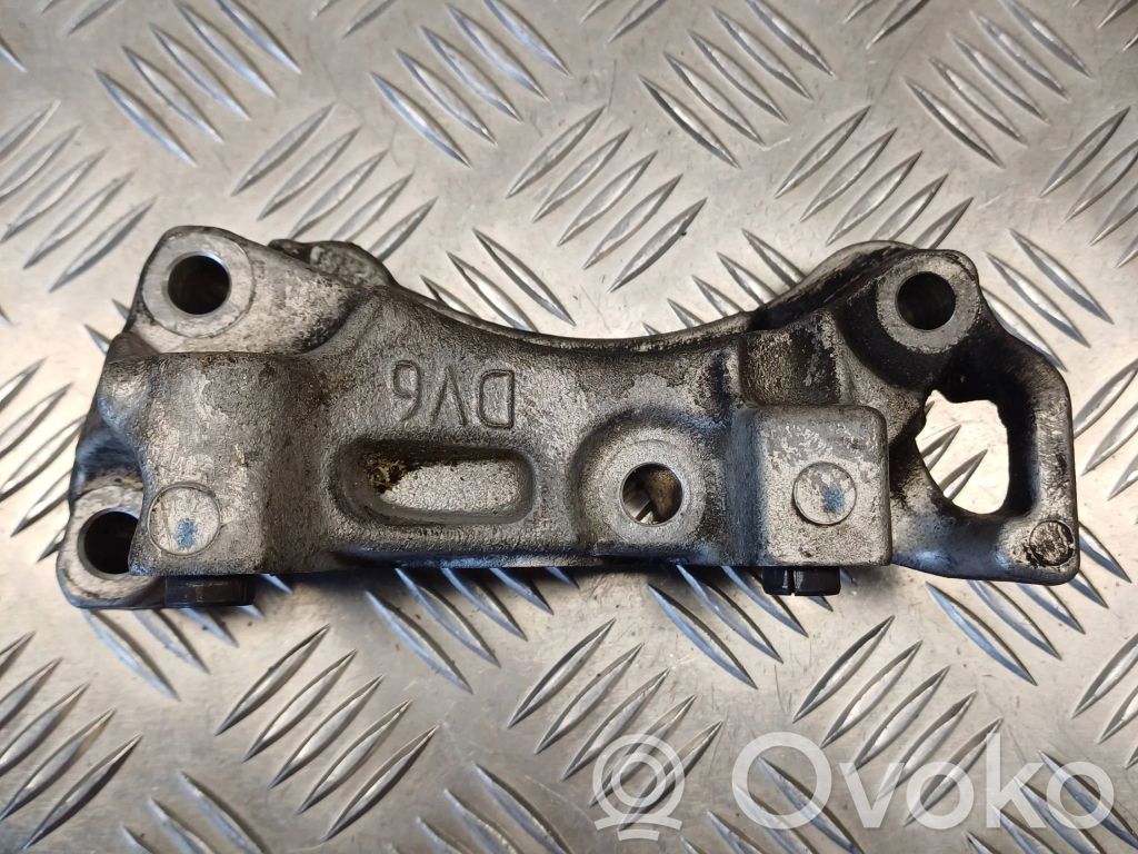 Citroen C4 I Engine mounting bracket 