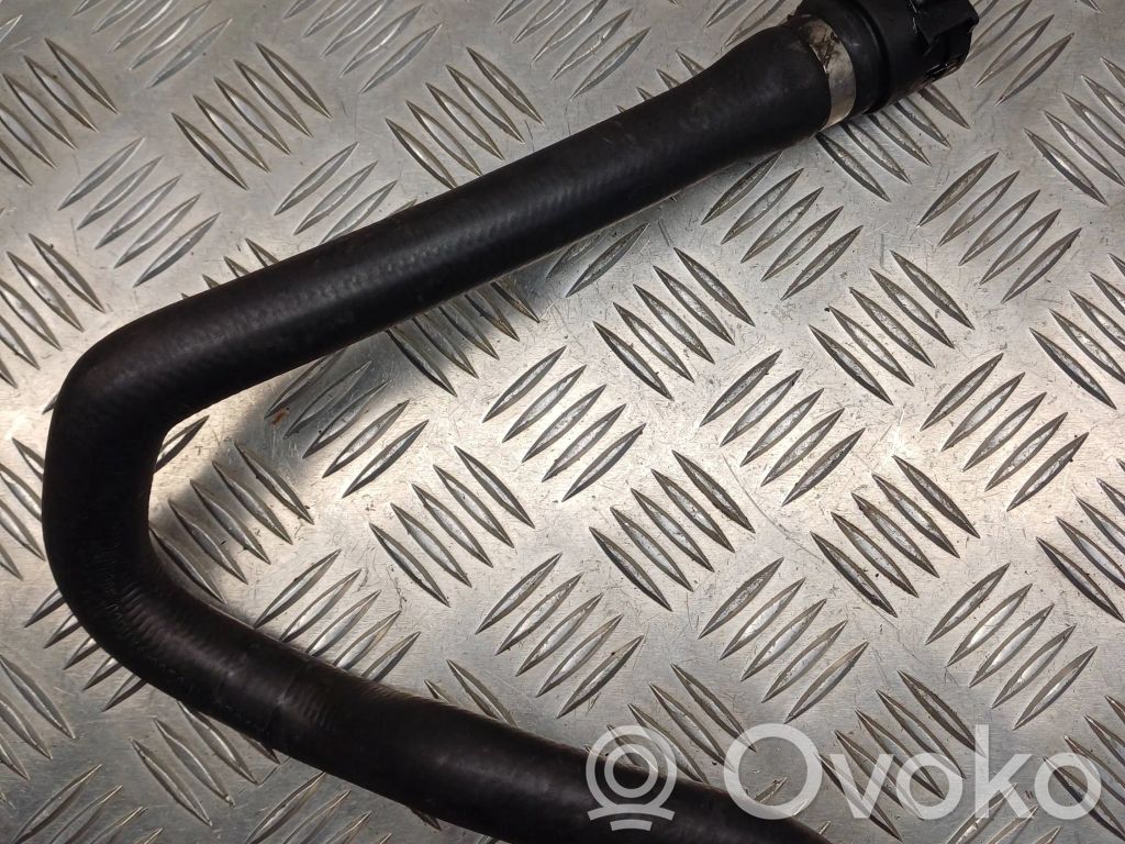 BMW X3 E83 Engine coolant pipe/hose 