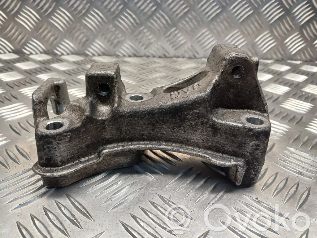 Citroen Berlingo Engine mounting bracket 