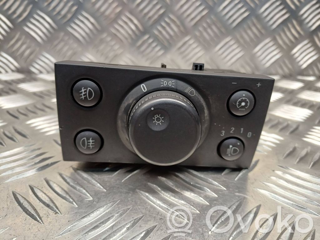 Light switch   13177066,LK04060050