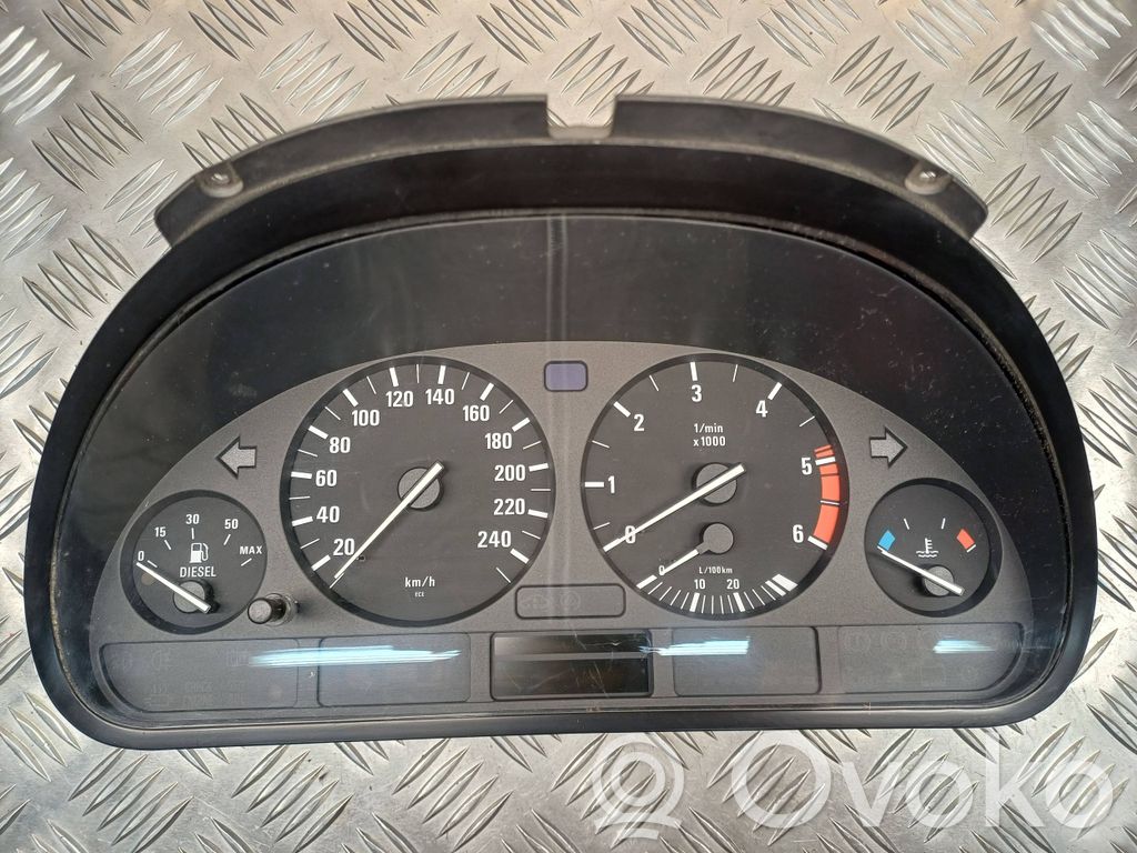 Speedometer (instrument cluster)   8375675,110008735
