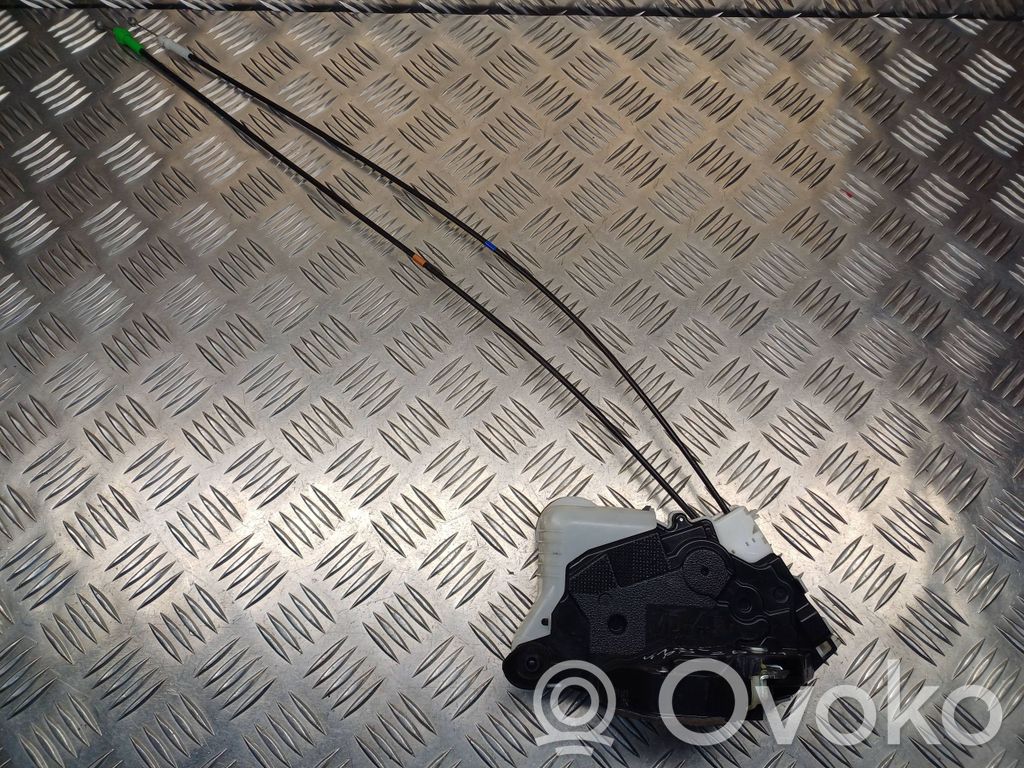 Toyota Yaris Etuoven lukko 