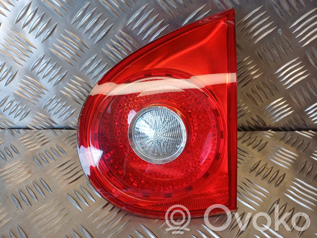 Volkswagen Golf V Lampă spate în capacul portbagajului 
