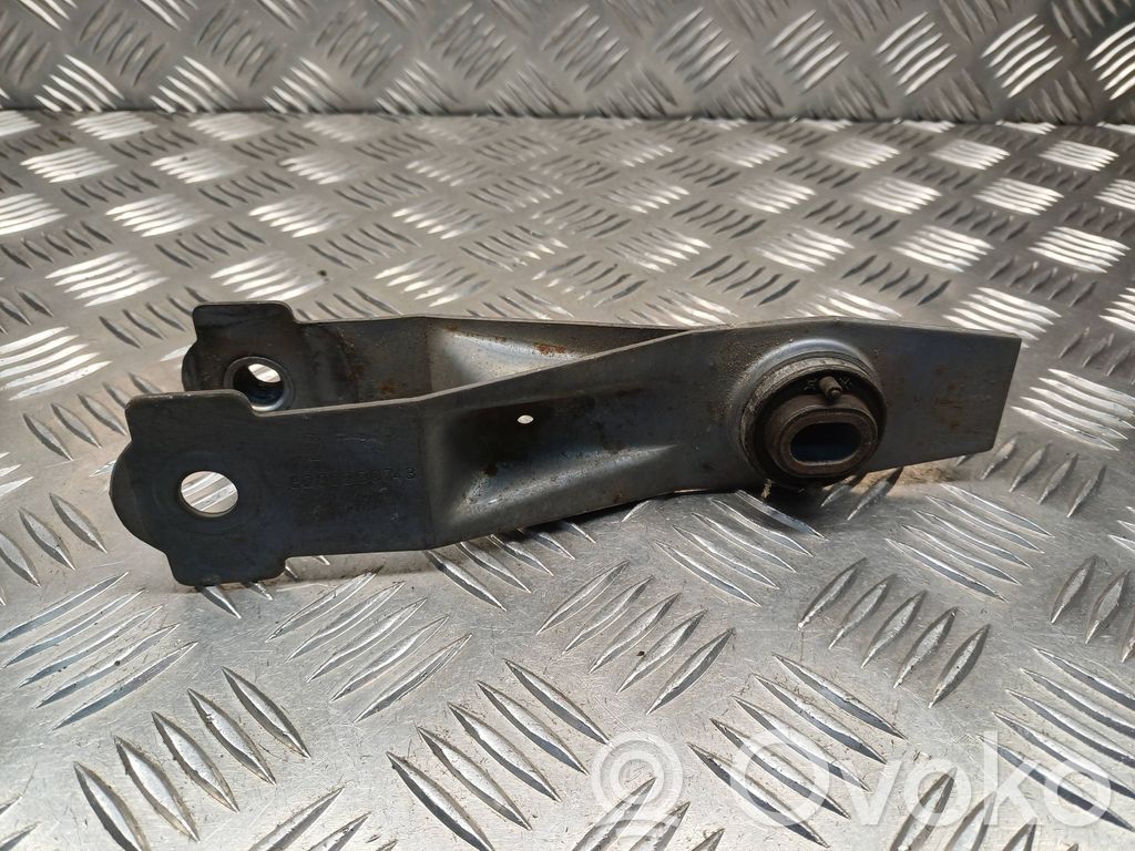 Renault Laguna II Engine mounting bracket 