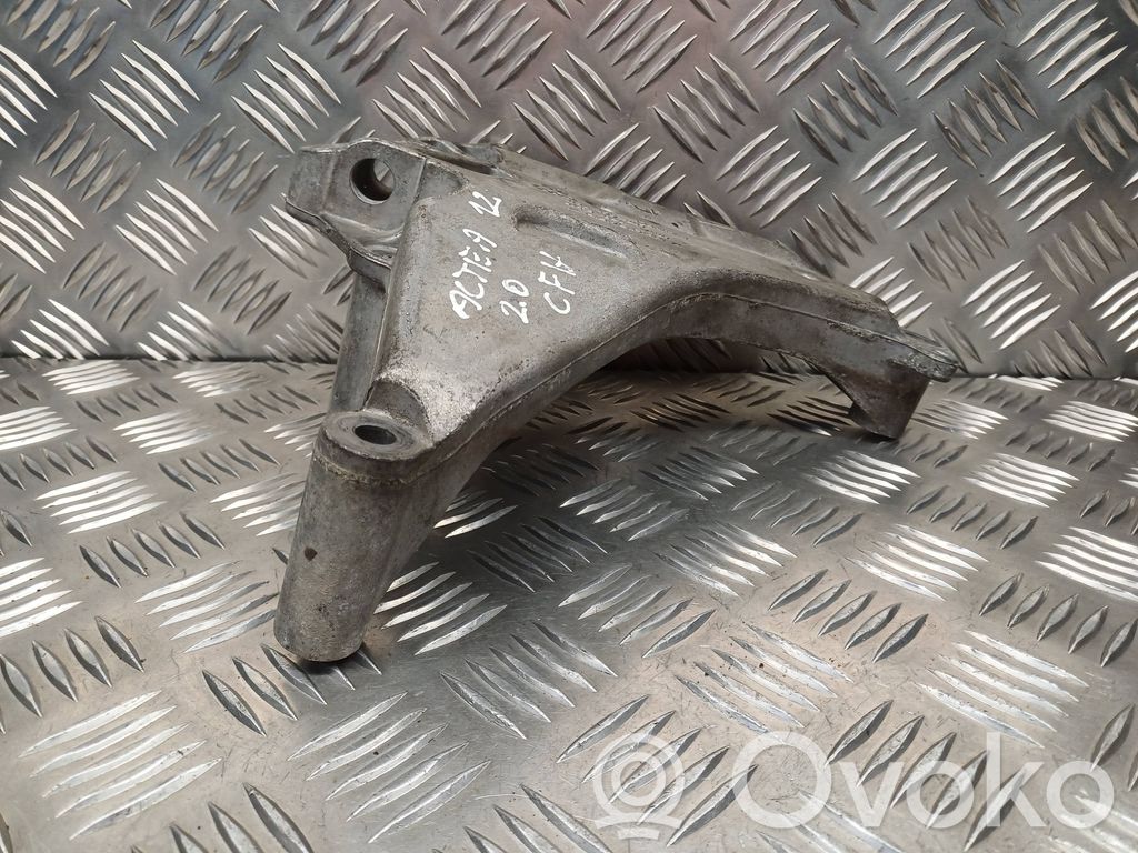 Engine mounting bracket   03L199207