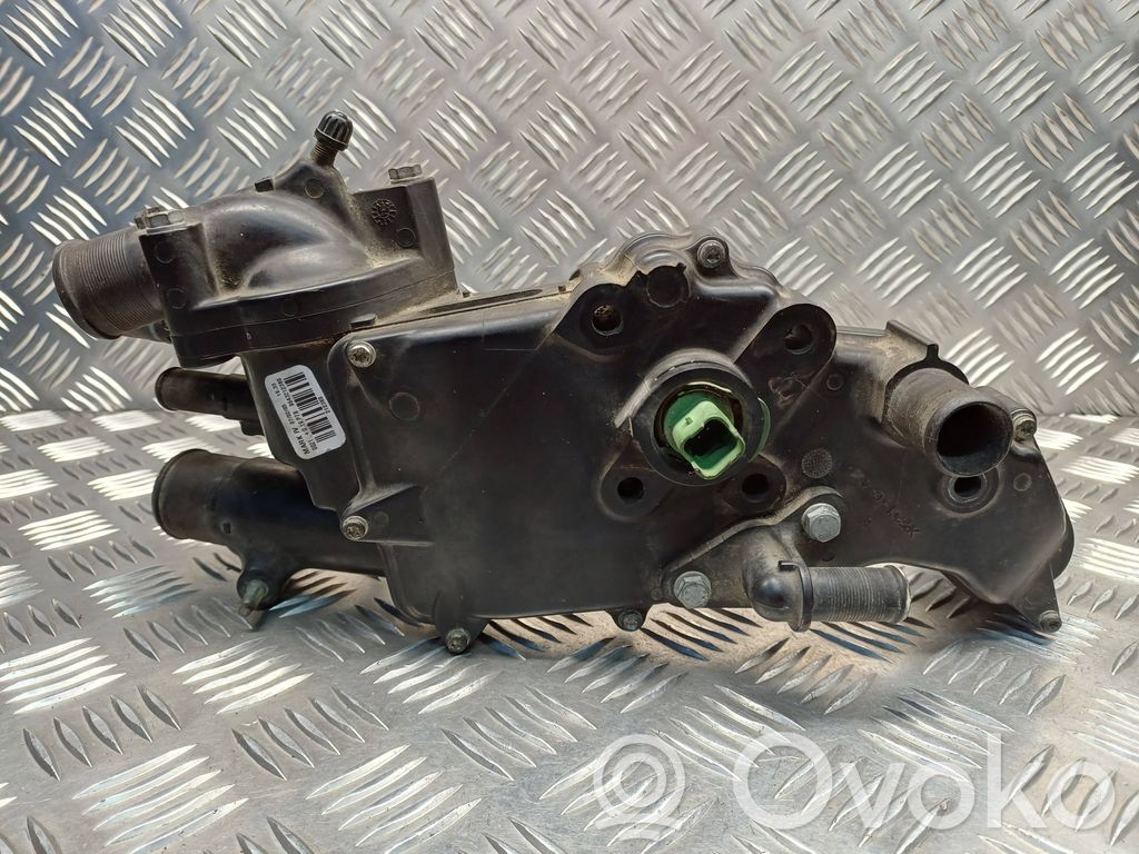 Citroen C5 Termostaatin kotelo 