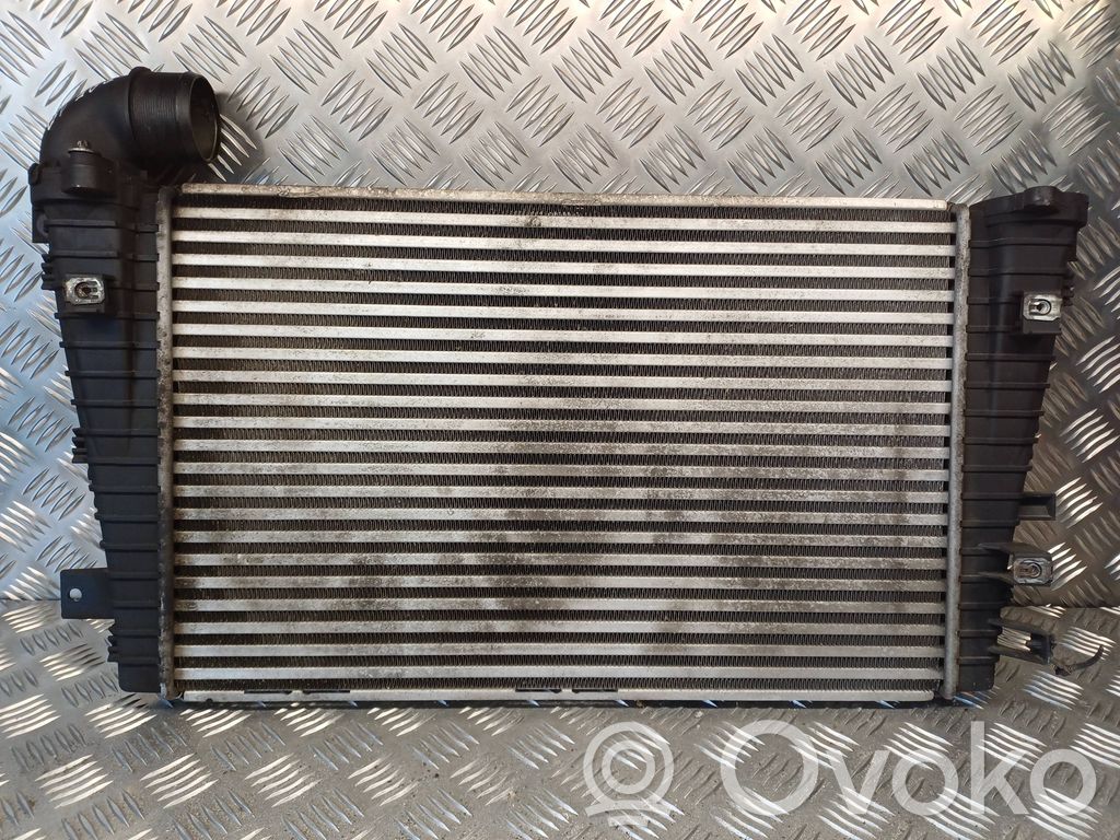 Opel Zafira B Interkūlerio radiatorius 