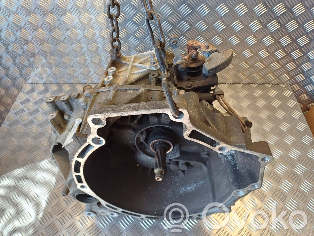 Manual 6 speed gearbox   D2C4B,F7L