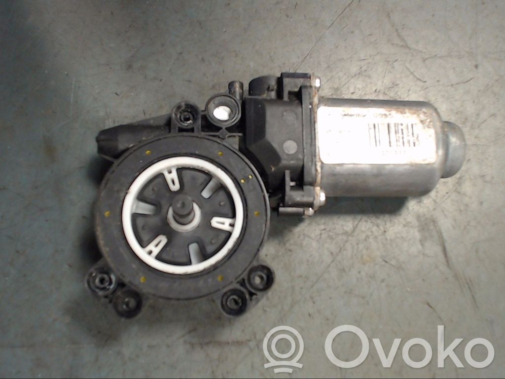 Renault Twingo II Front window lifting mechanism without motor 