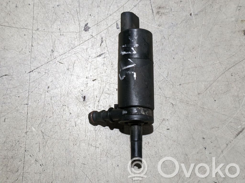 Windscreen/windshield washer pump   51763
